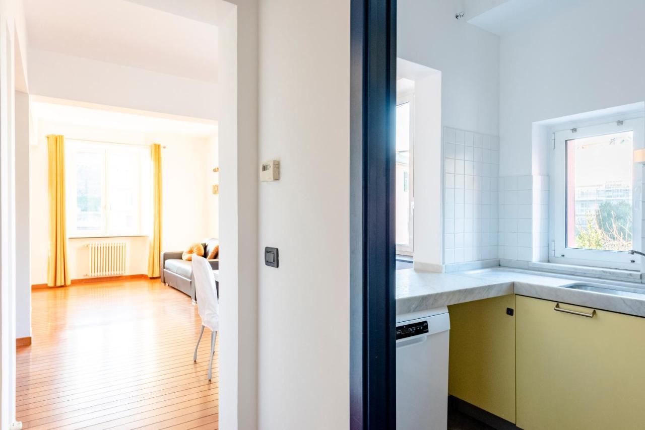 Apartamento Joivy Modern Flat Next To The Sea Génova Exterior foto